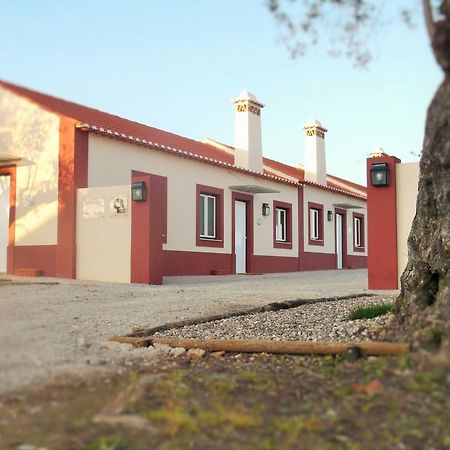 Hôtel Casal Das Flores à Torres Novas Extérieur photo