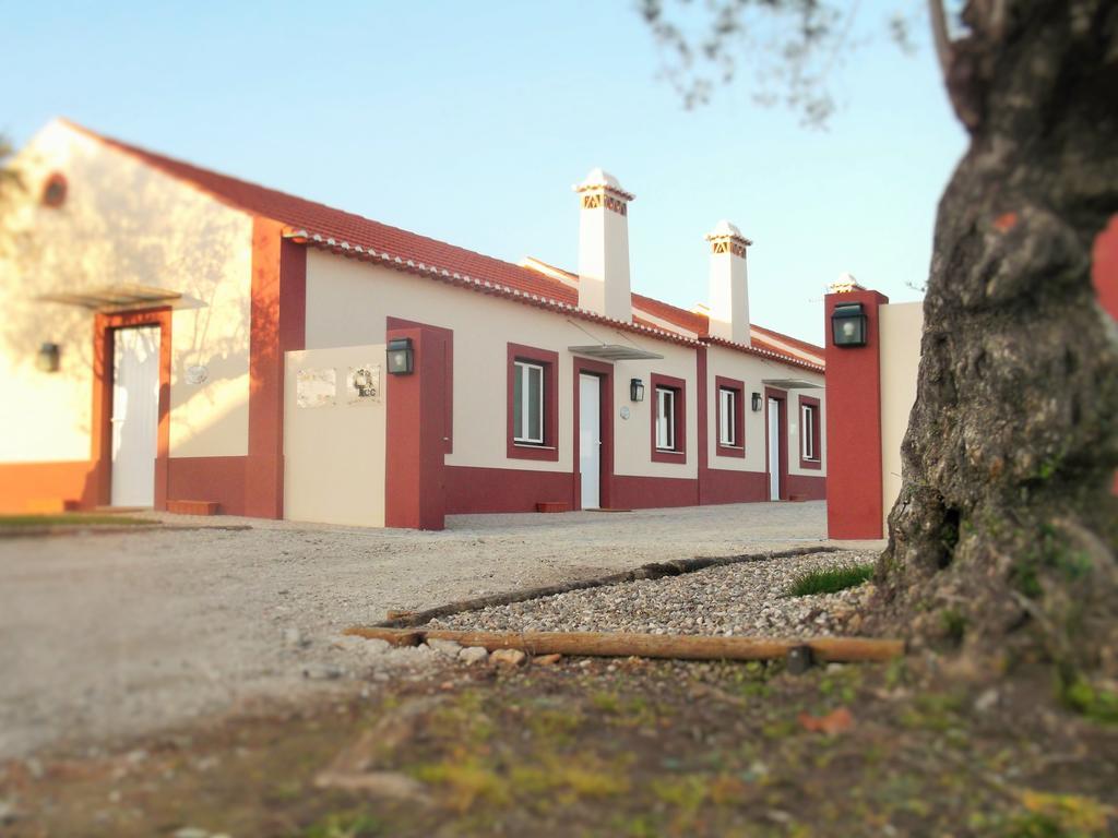 Hôtel Casal Das Flores à Torres Novas Extérieur photo