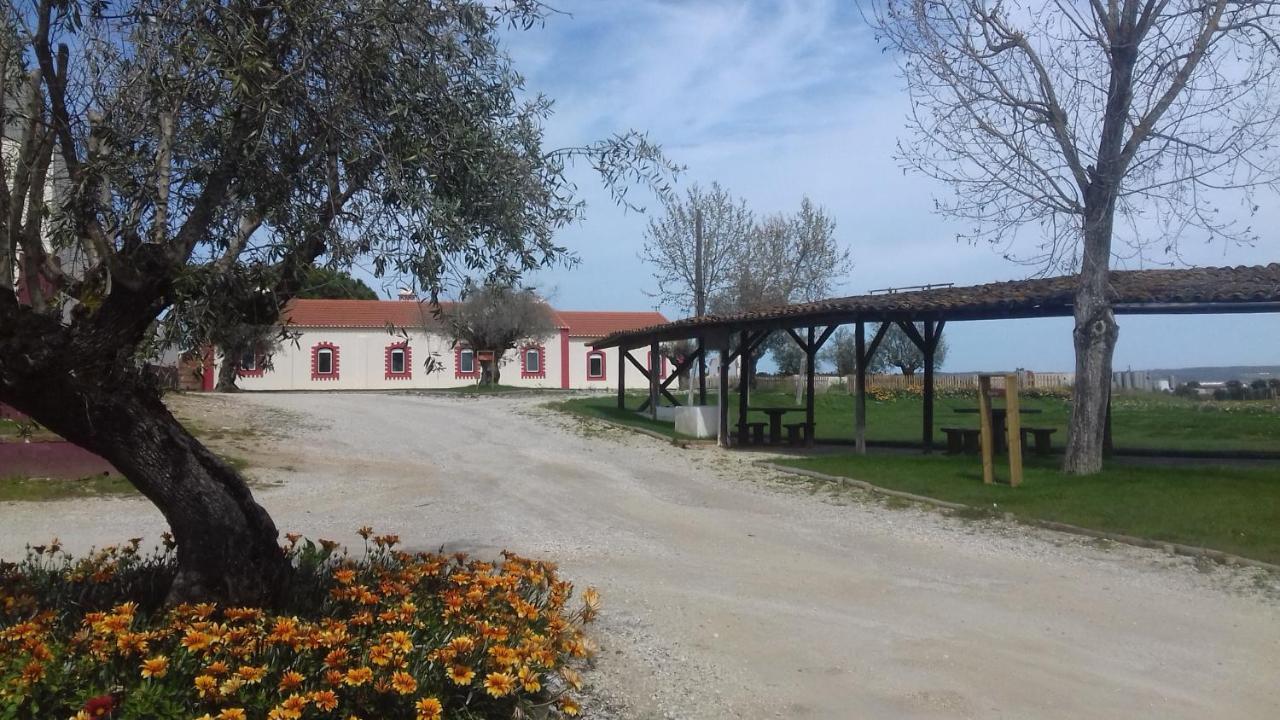 Hôtel Casal Das Flores à Torres Novas Extérieur photo